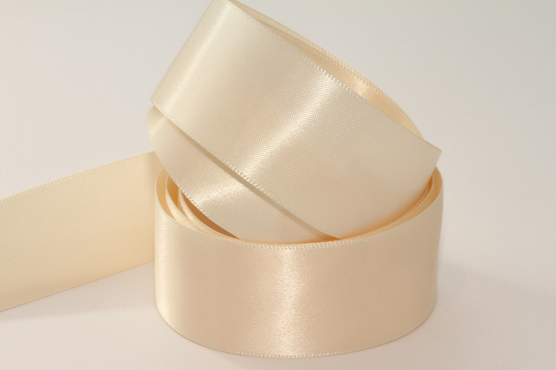Cream ( Col 130 )