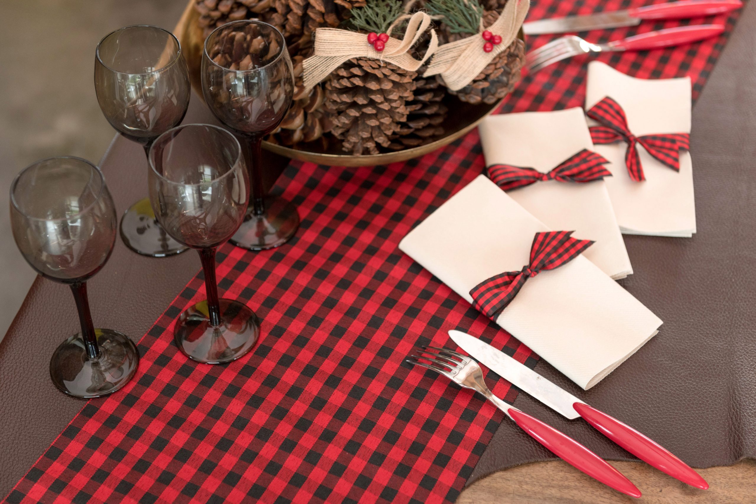 Red Scottish style polyester table runner 28cm wide x 3 Metres long T7012 7 - Image 2